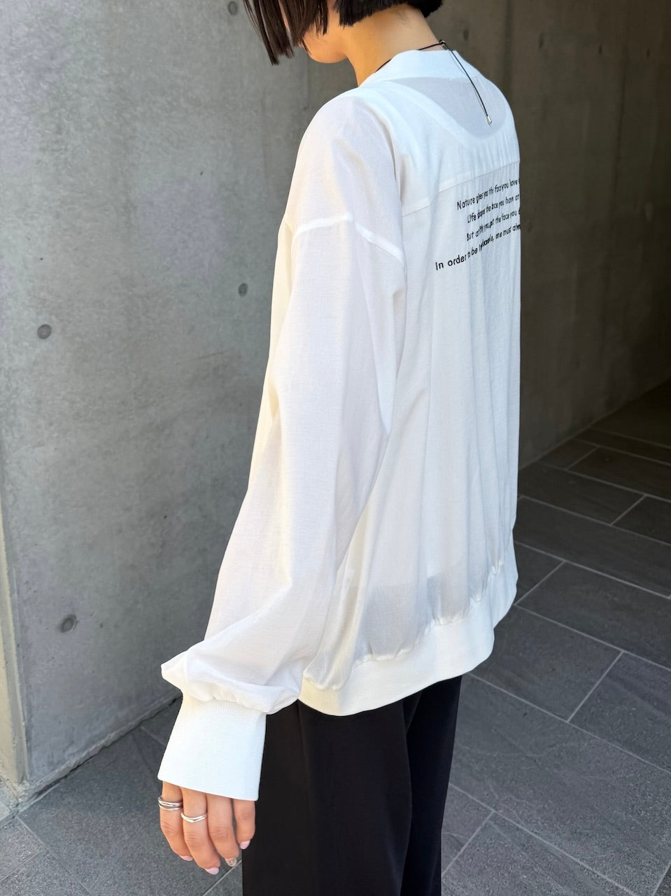 バックロゴカーディガン.
