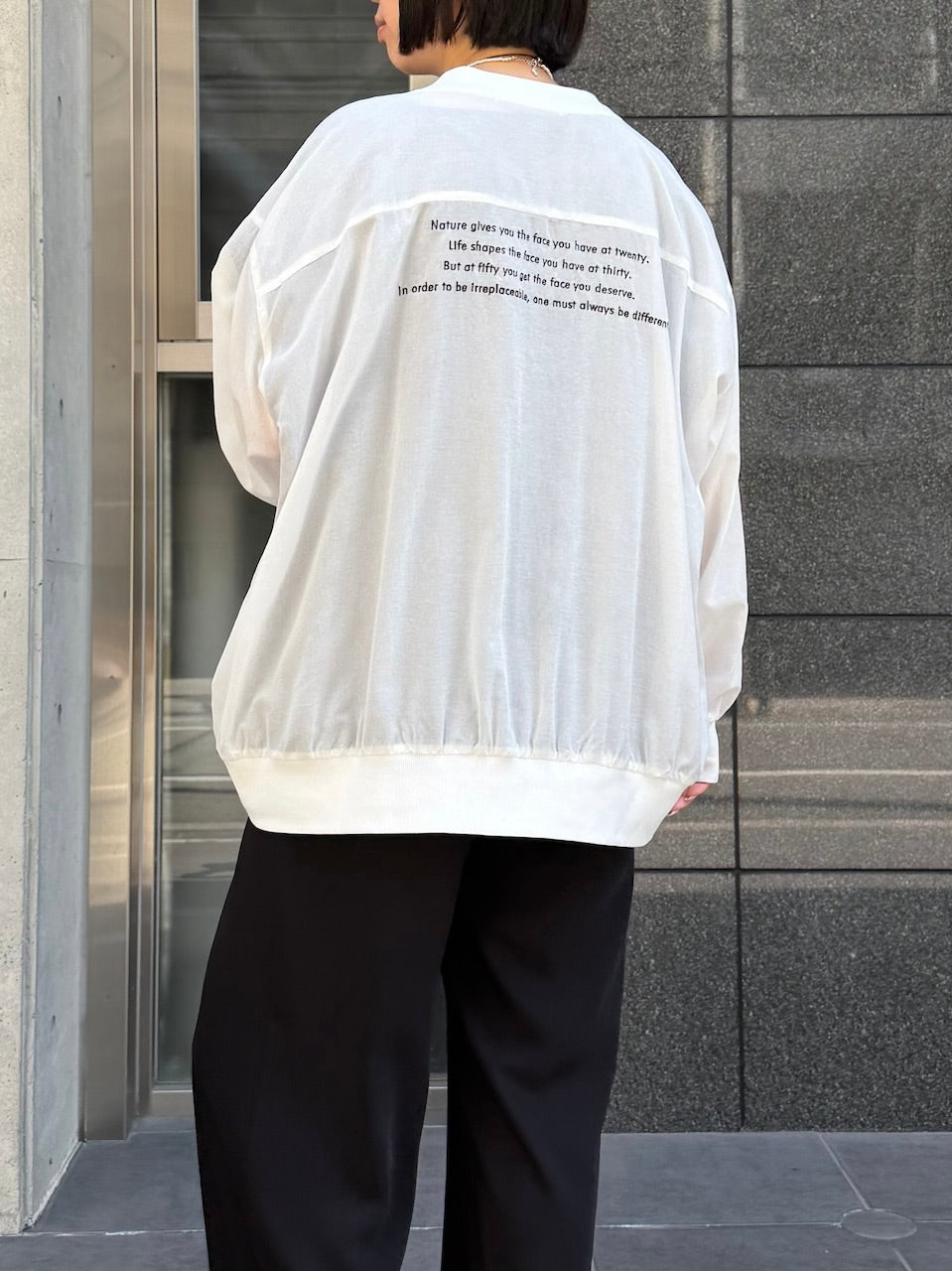 バックロゴカーディガン.