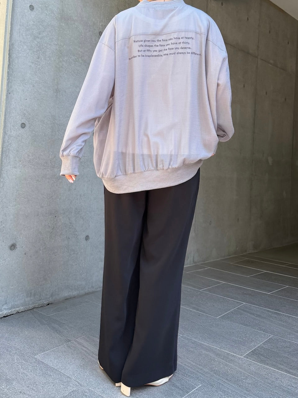 バックロゴカーディガン.
