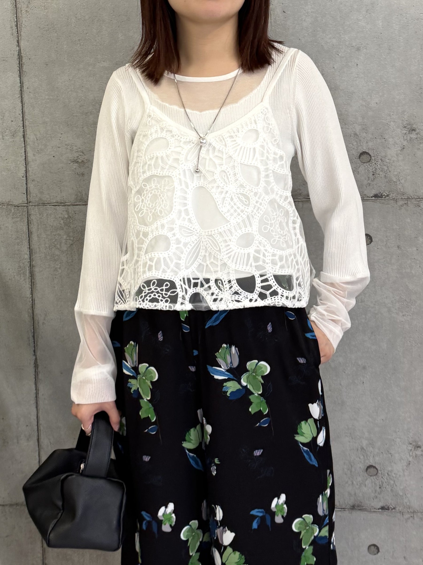 刺繍レースビスチェ