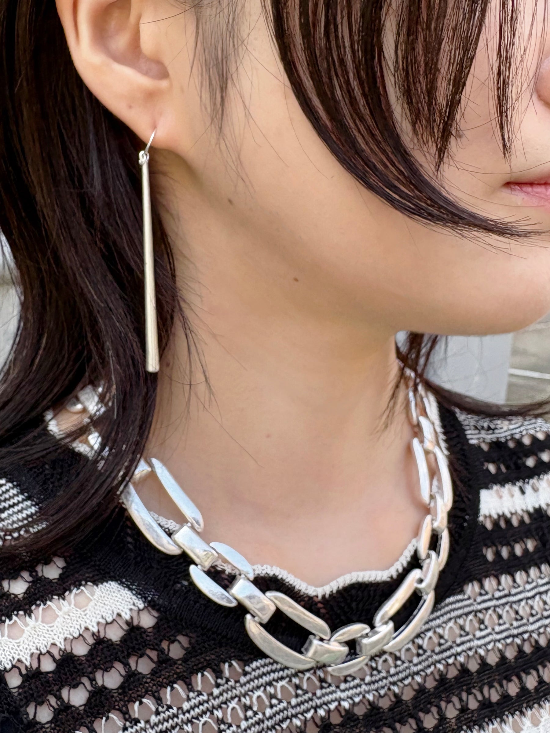 メタルバーピアス