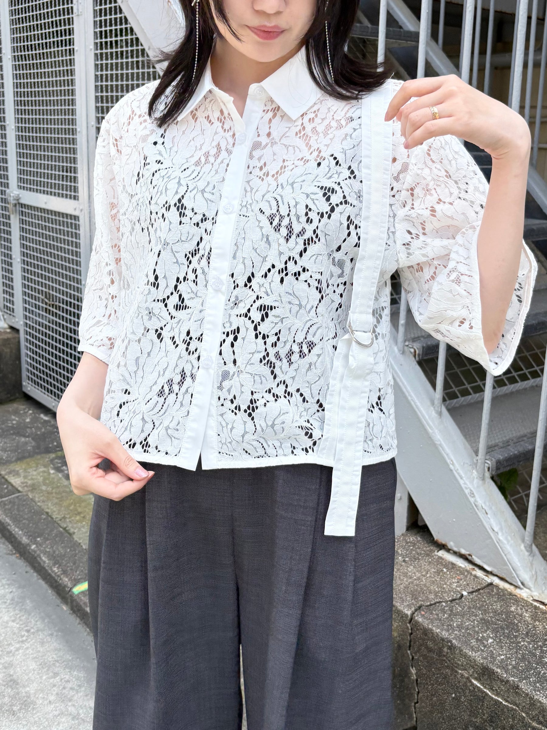 レースベルトブラウス