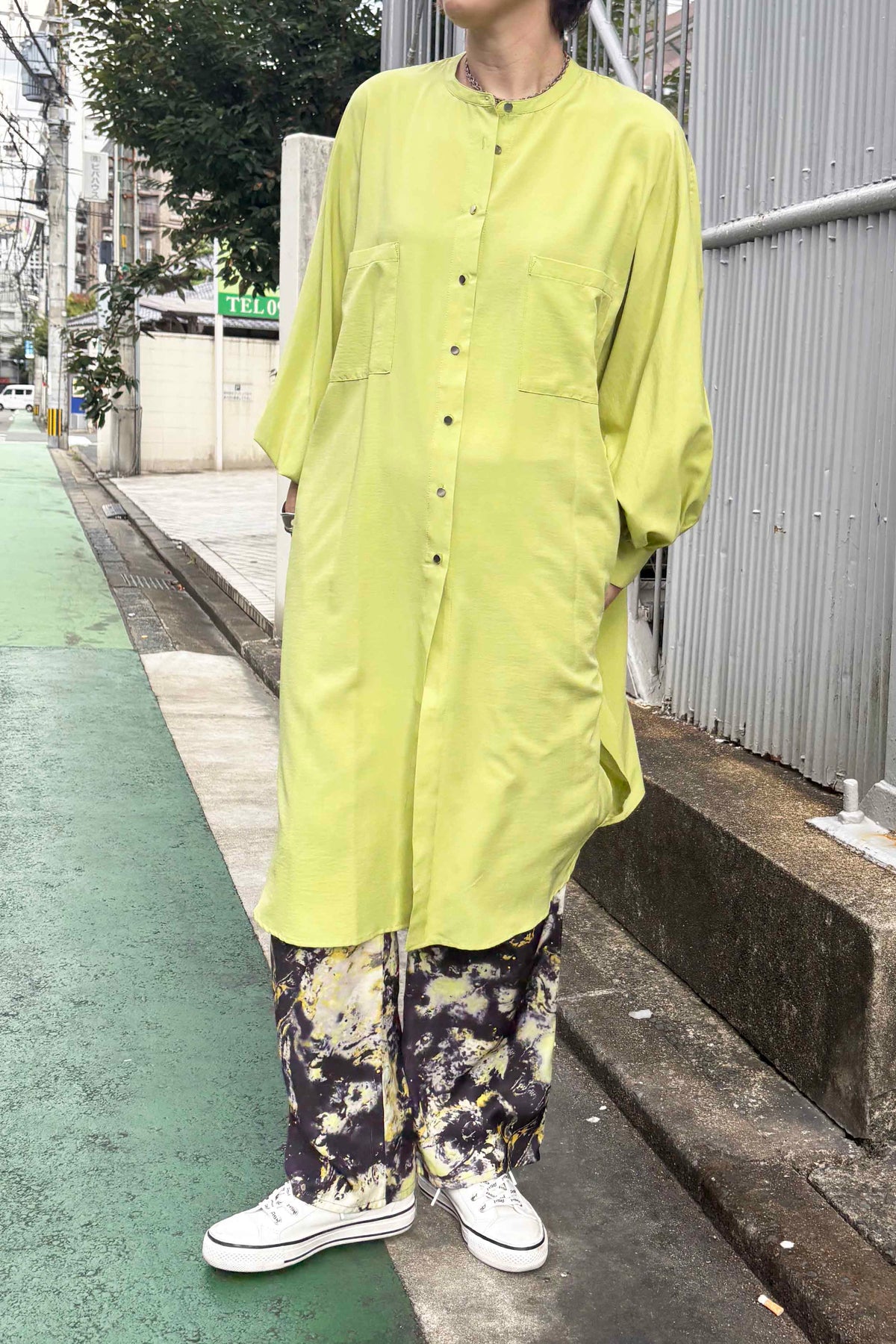 バックギャザールーズシャツワンピース