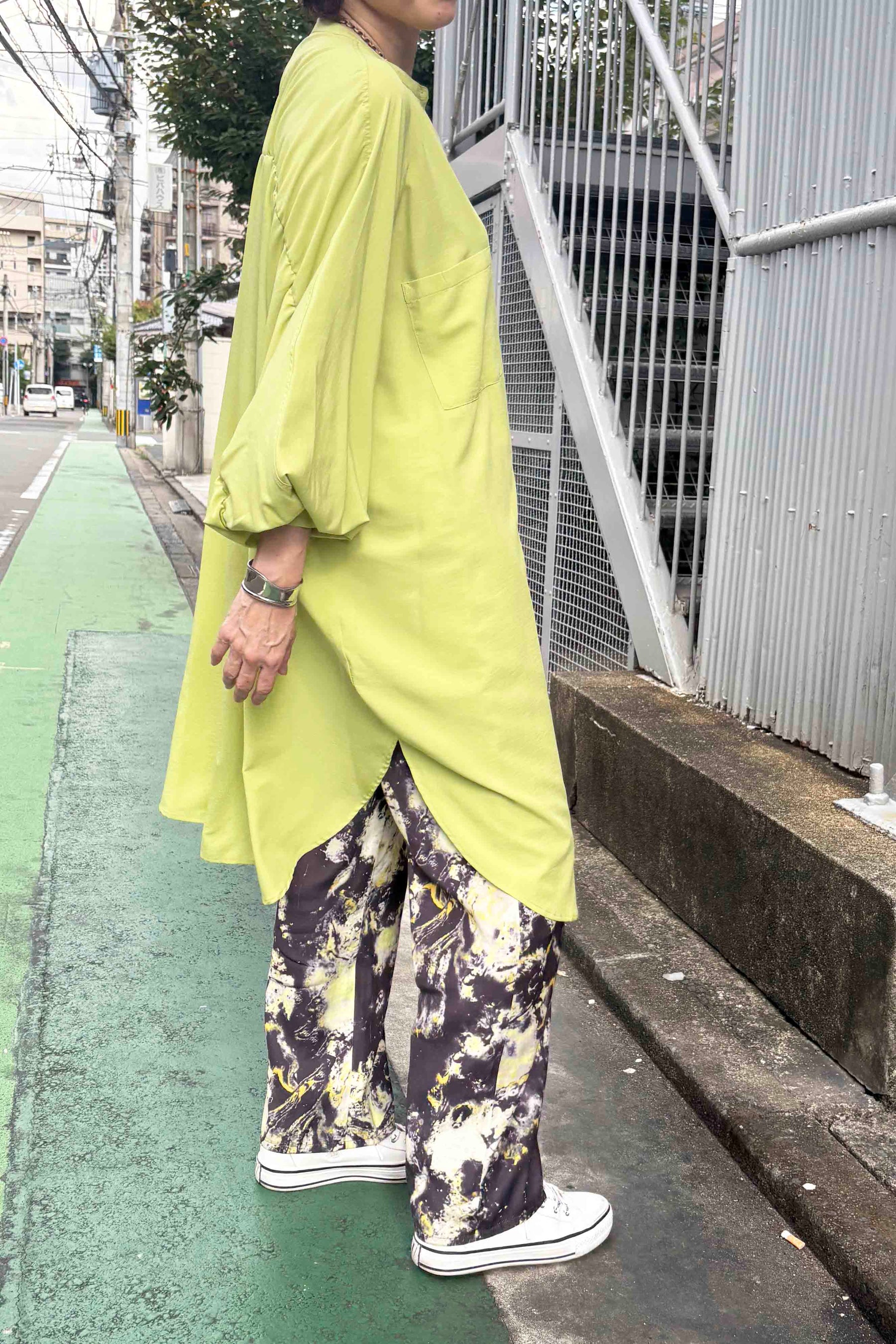 バックギャザールーズシャツワンピース