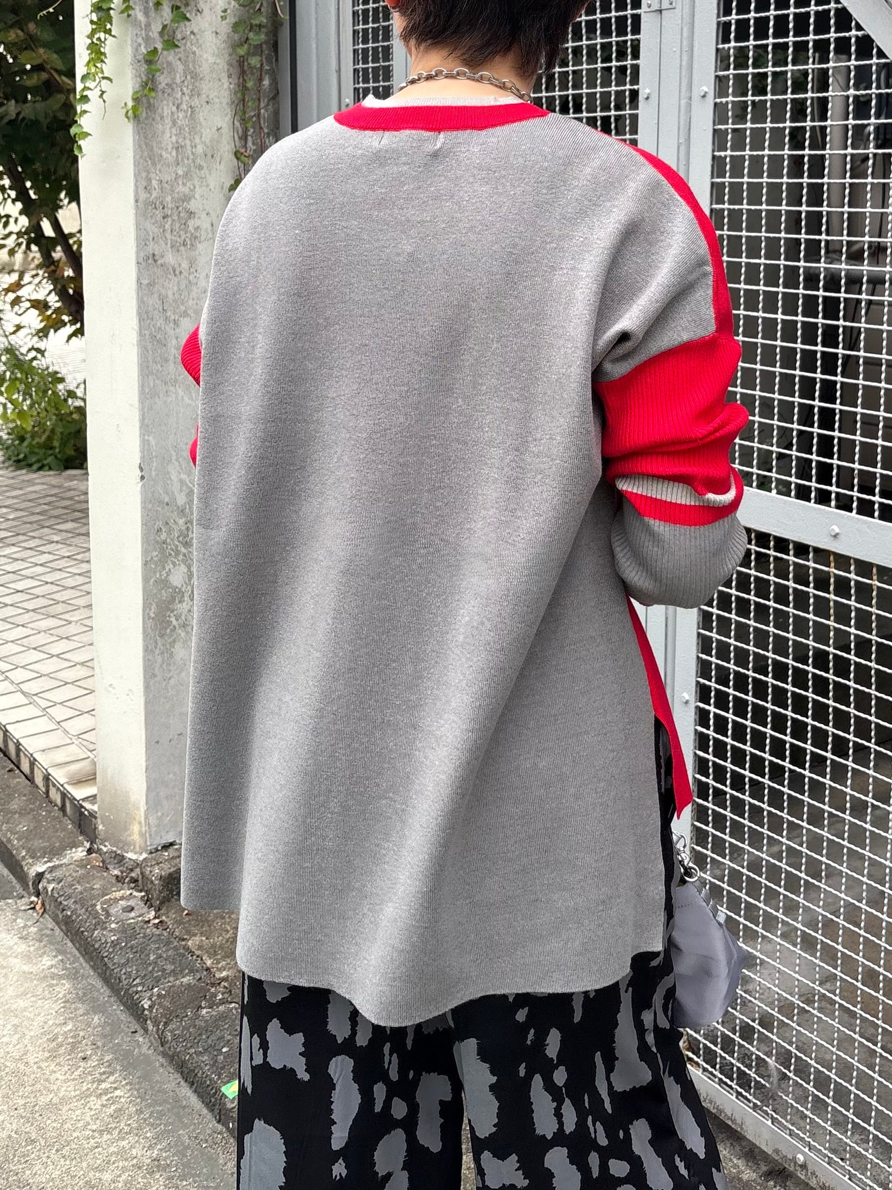 バイカラーオーバーニット