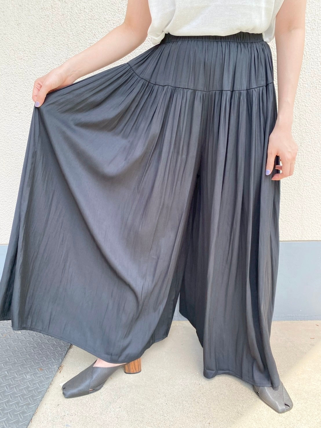 ギャザーワイドパンツ