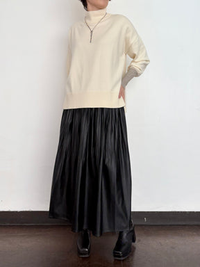 レザーライクプリーツスカート