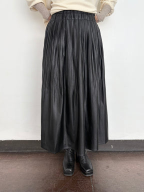 レザーライクプリーツスカート