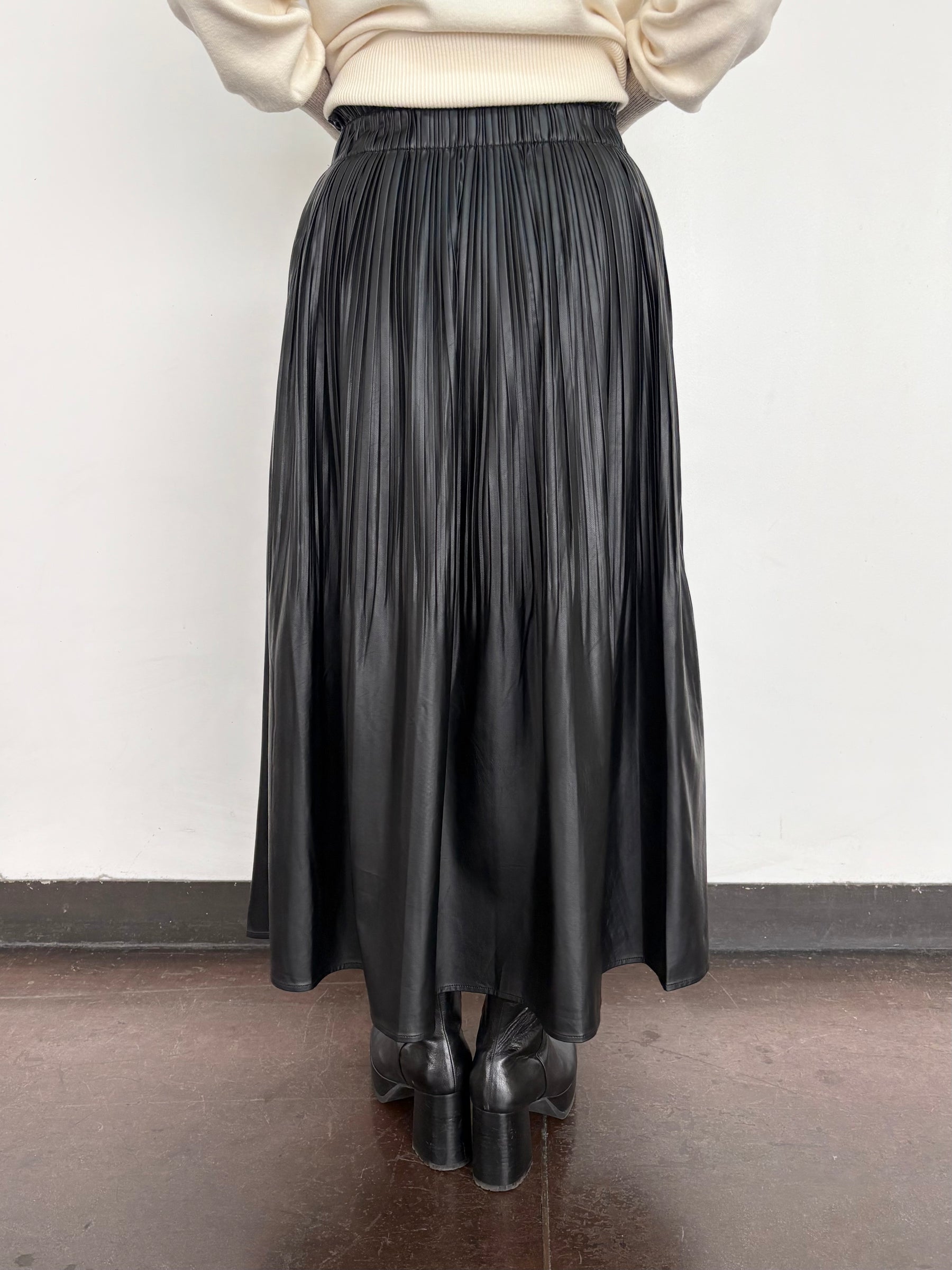 レザーライクプリーツスカート