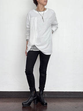 新品未使用 Paulinebleu ポリーヌブロー【バックロゴ長袖TOPS】 PaulineBleu (ポリーヌブロー）異素材アシメトリー長袖TOPS 17380