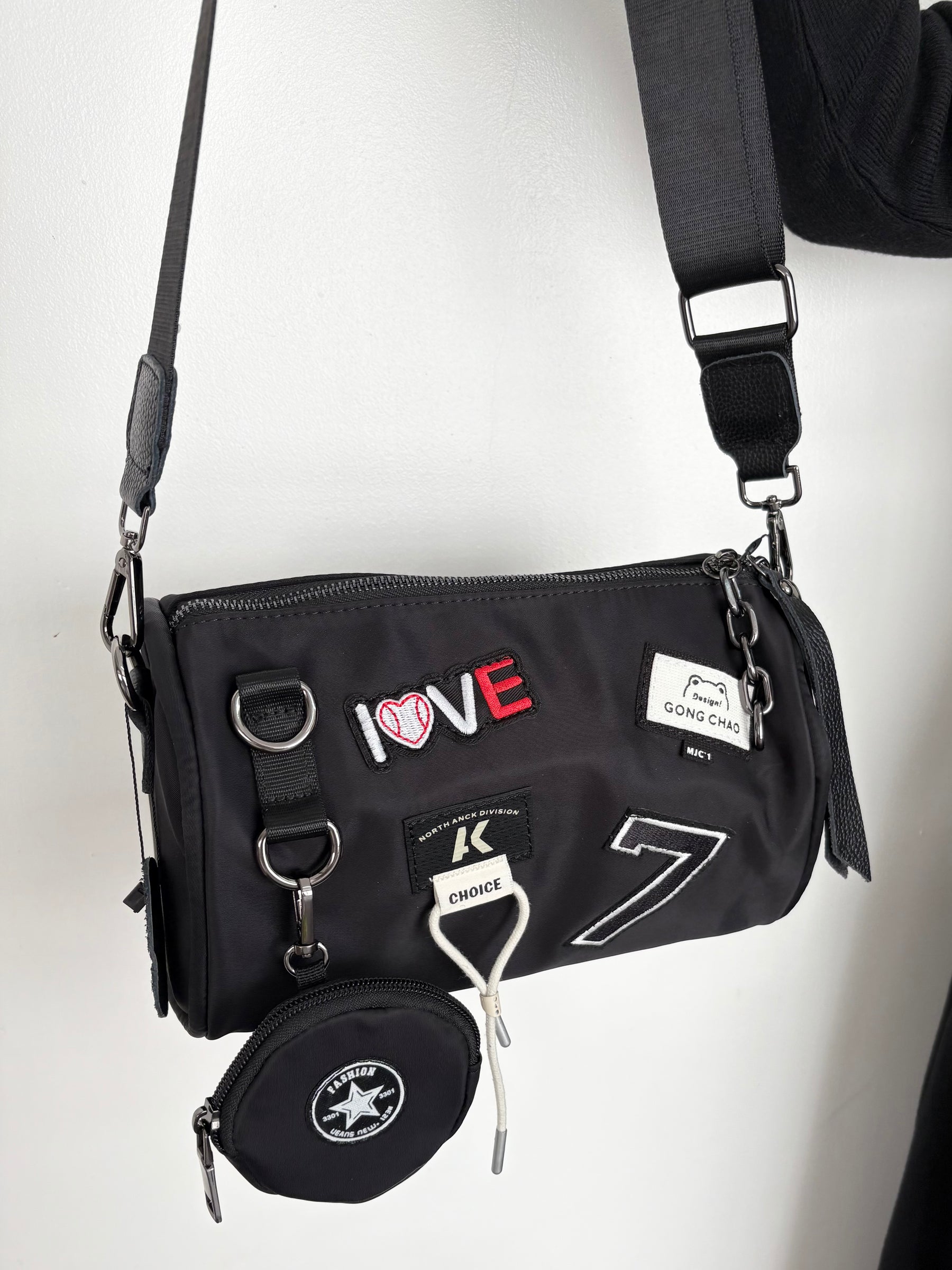 ポーチ付ショルダーバッグ