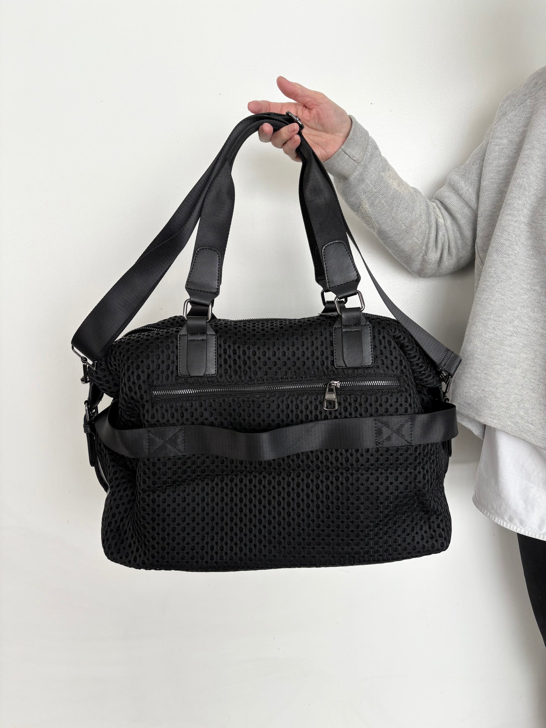 ランダムロゴミニポーチ付き2WAYメッシュトートバッグ