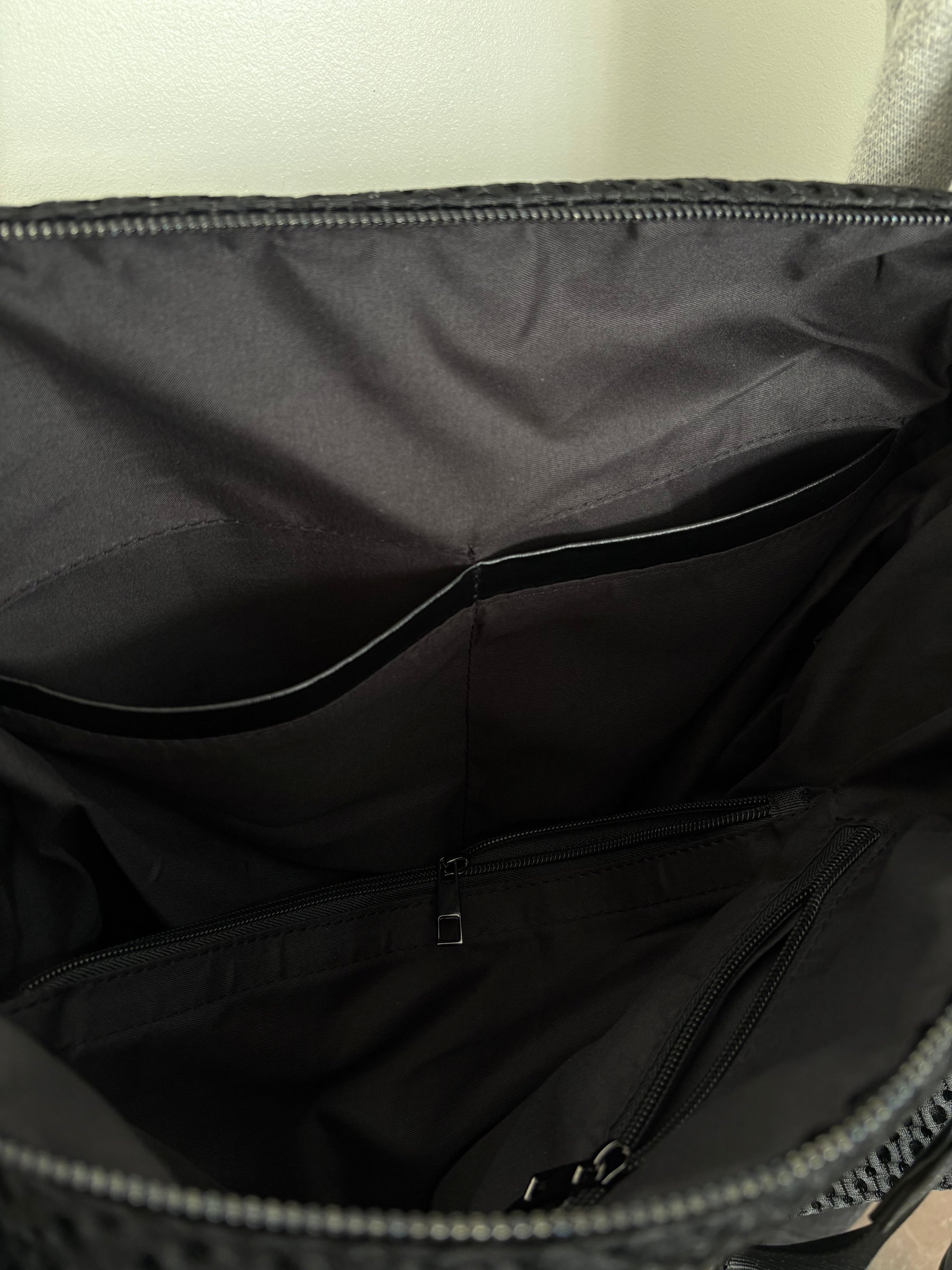 ランダムロゴミニポーチ付き2WAYメッシュトートバッグ