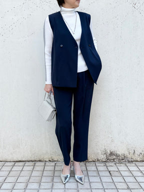 後ろぺプラムベスト