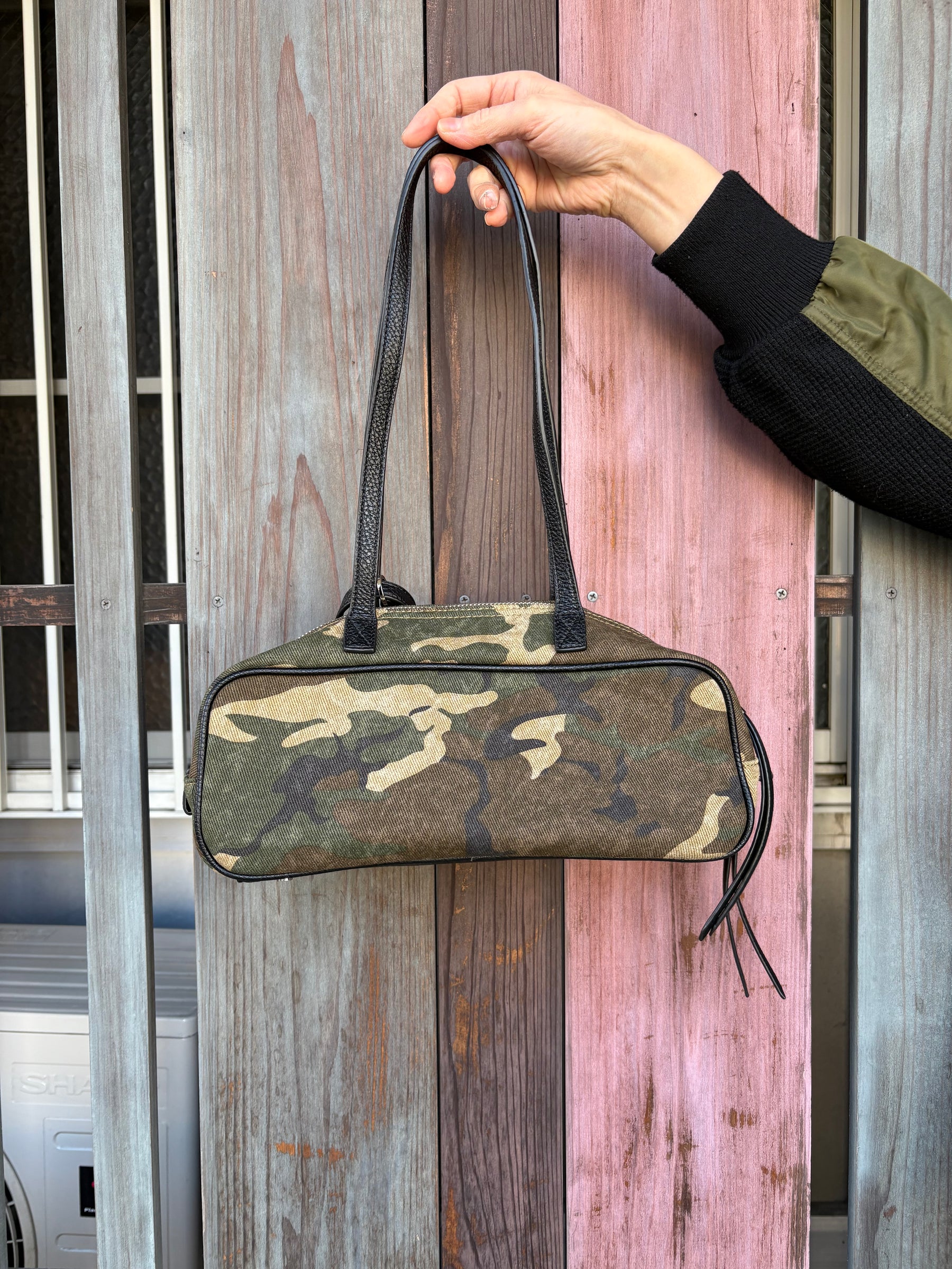 カモフラージュショルダーバッグ