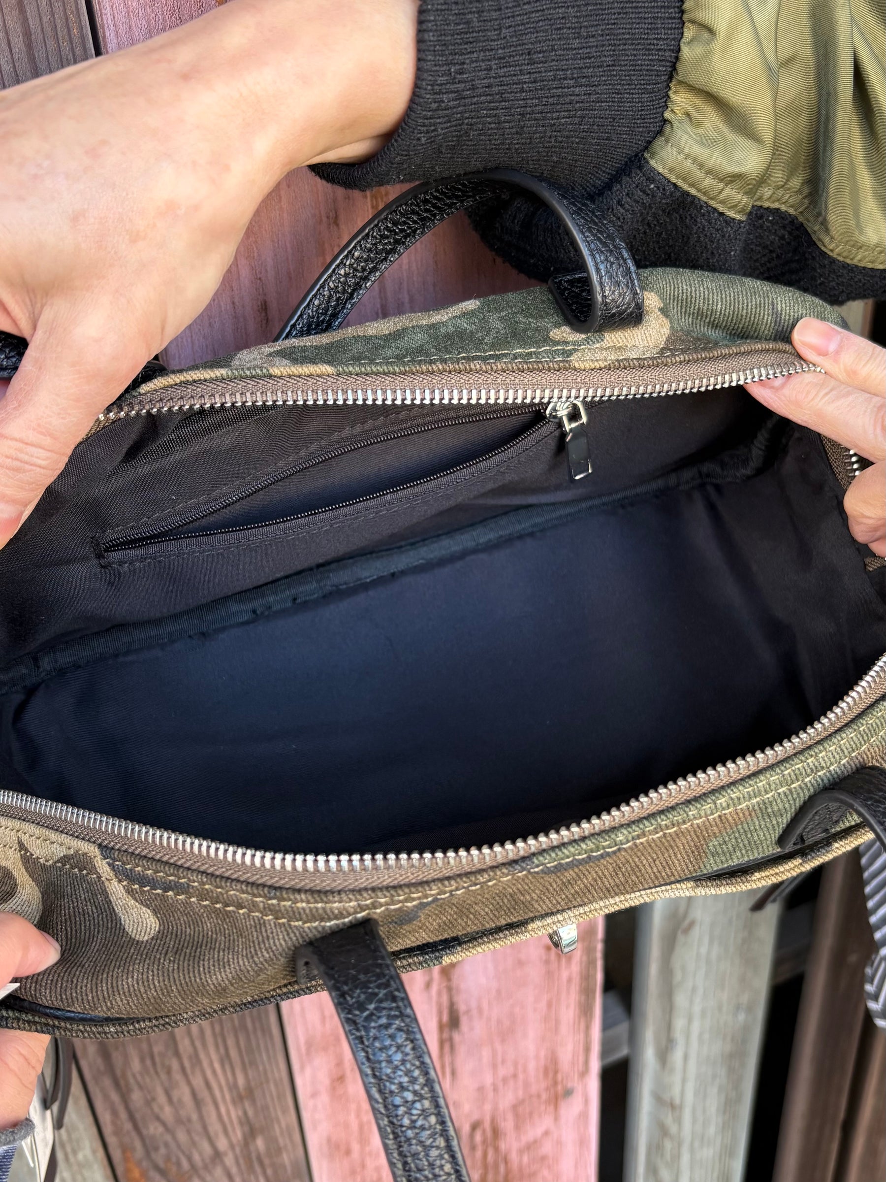 カモフラージュショルダーバッグ