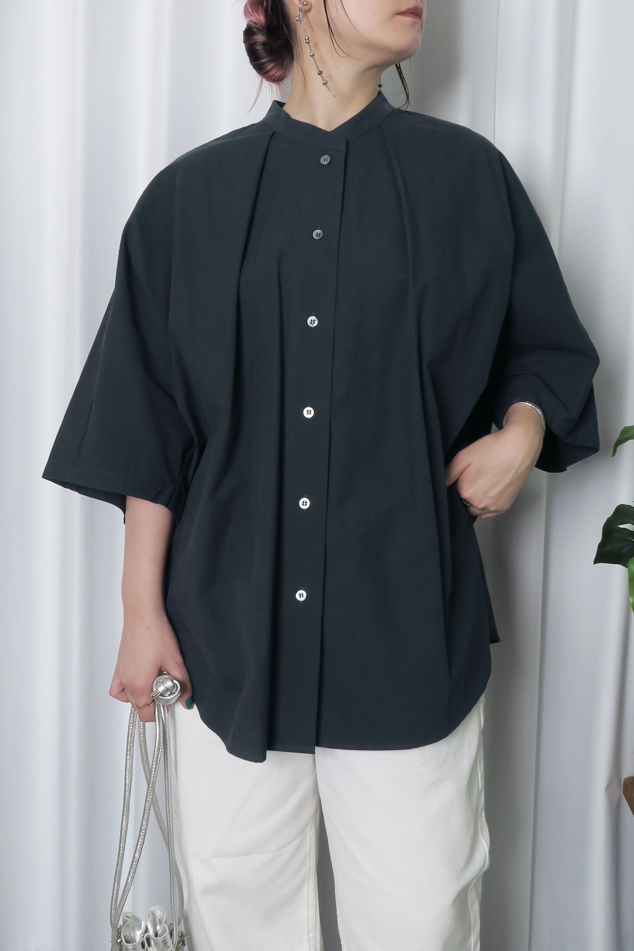 最終値下げYENN ラウンドフォルムシャツ A/W