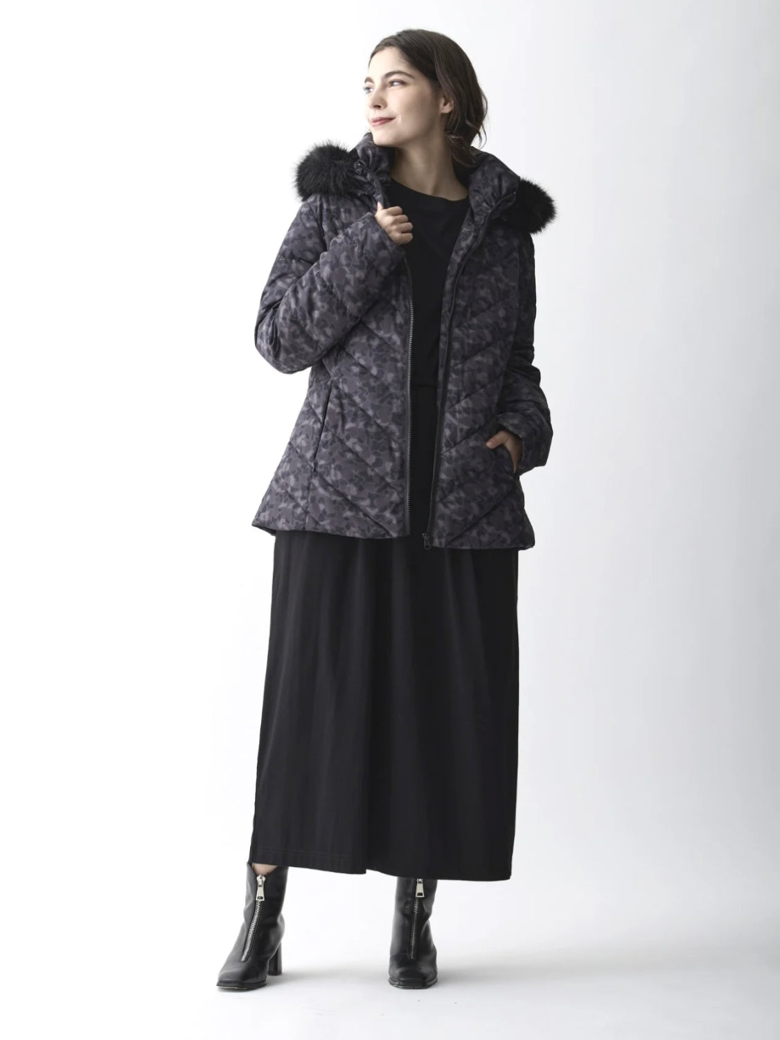 総柄ダウンジャケット