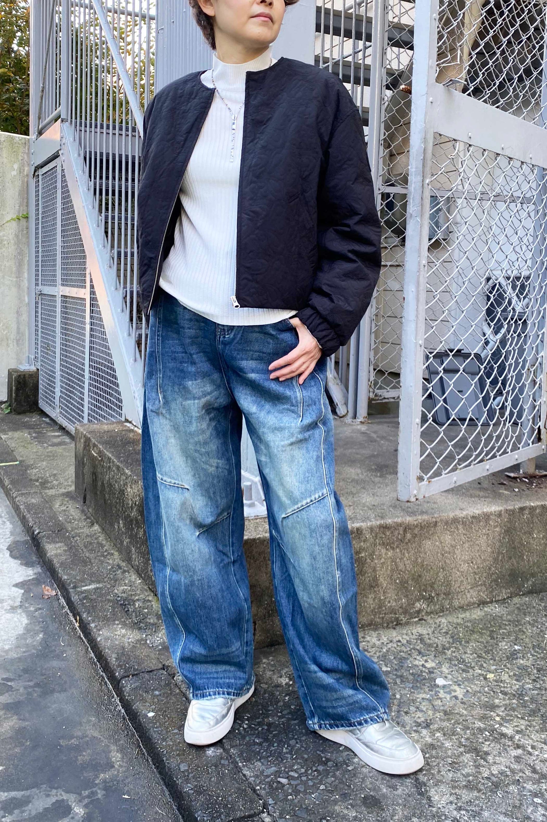 刺繍ダウンジャケット