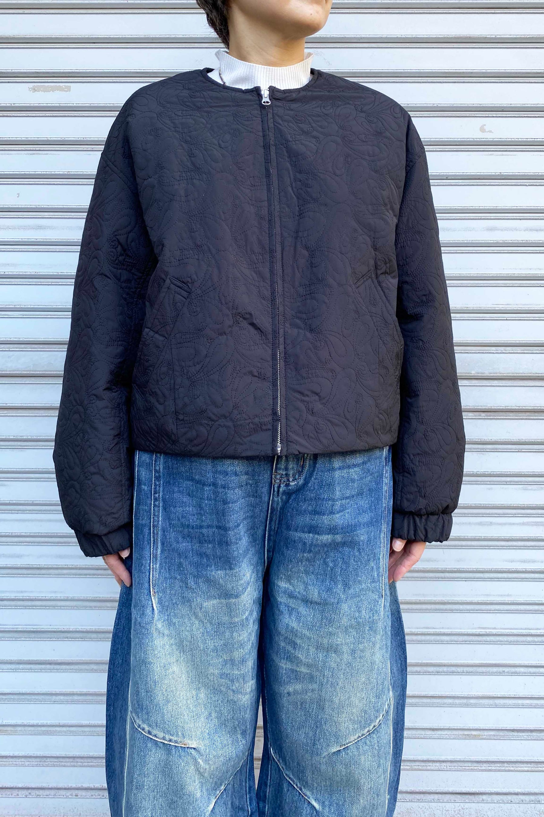 刺繍ダウンジャケット