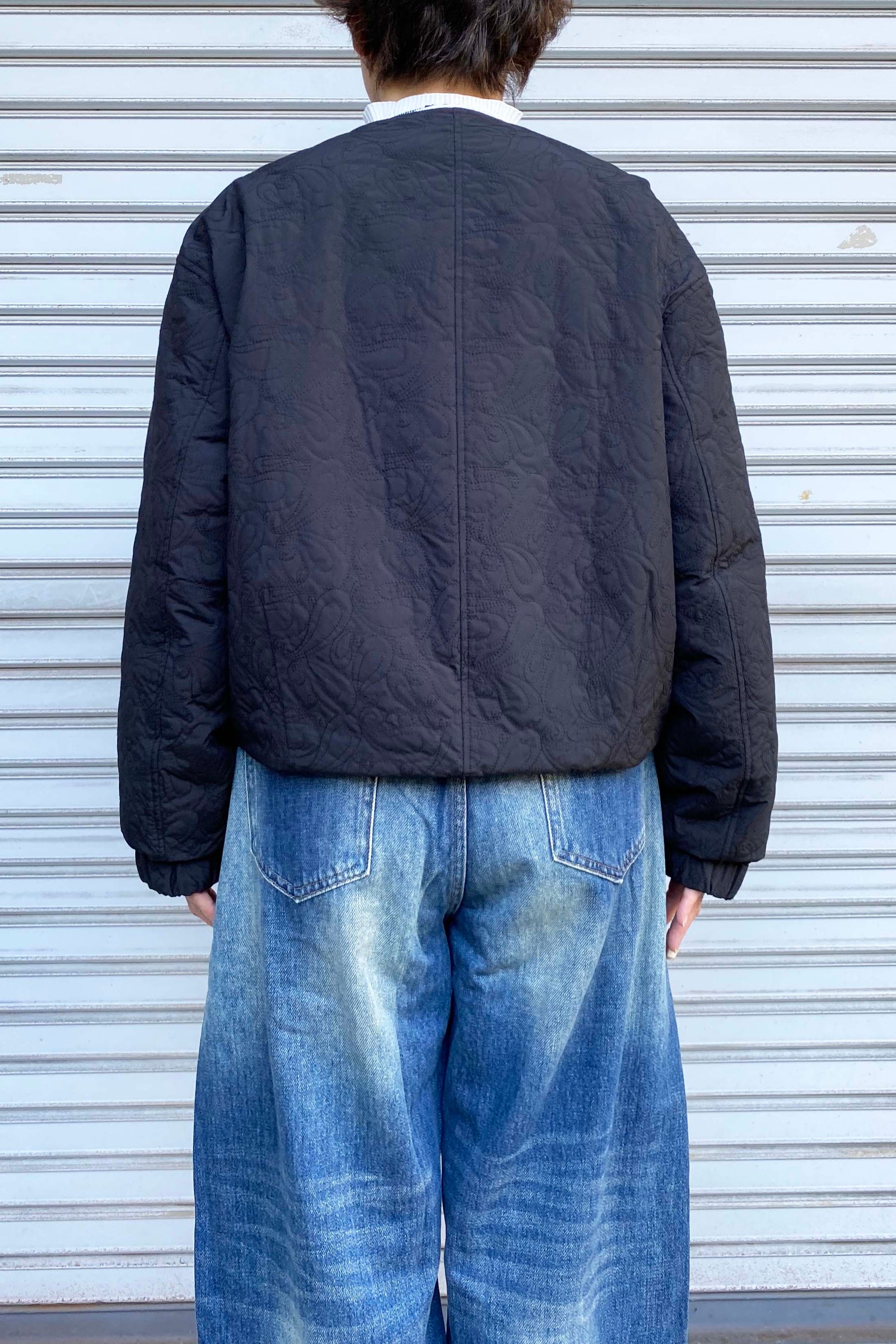 刺繍ダウンジャケット