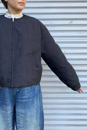 刺繍ダウンジャケット