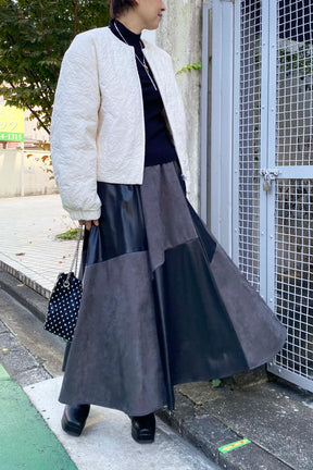 刺繍ダウンジャケット