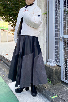 刺繍ダウンジャケット