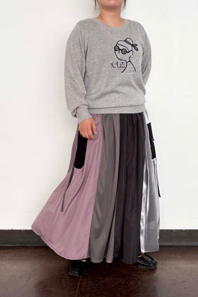 女の子柄刺繍ニット