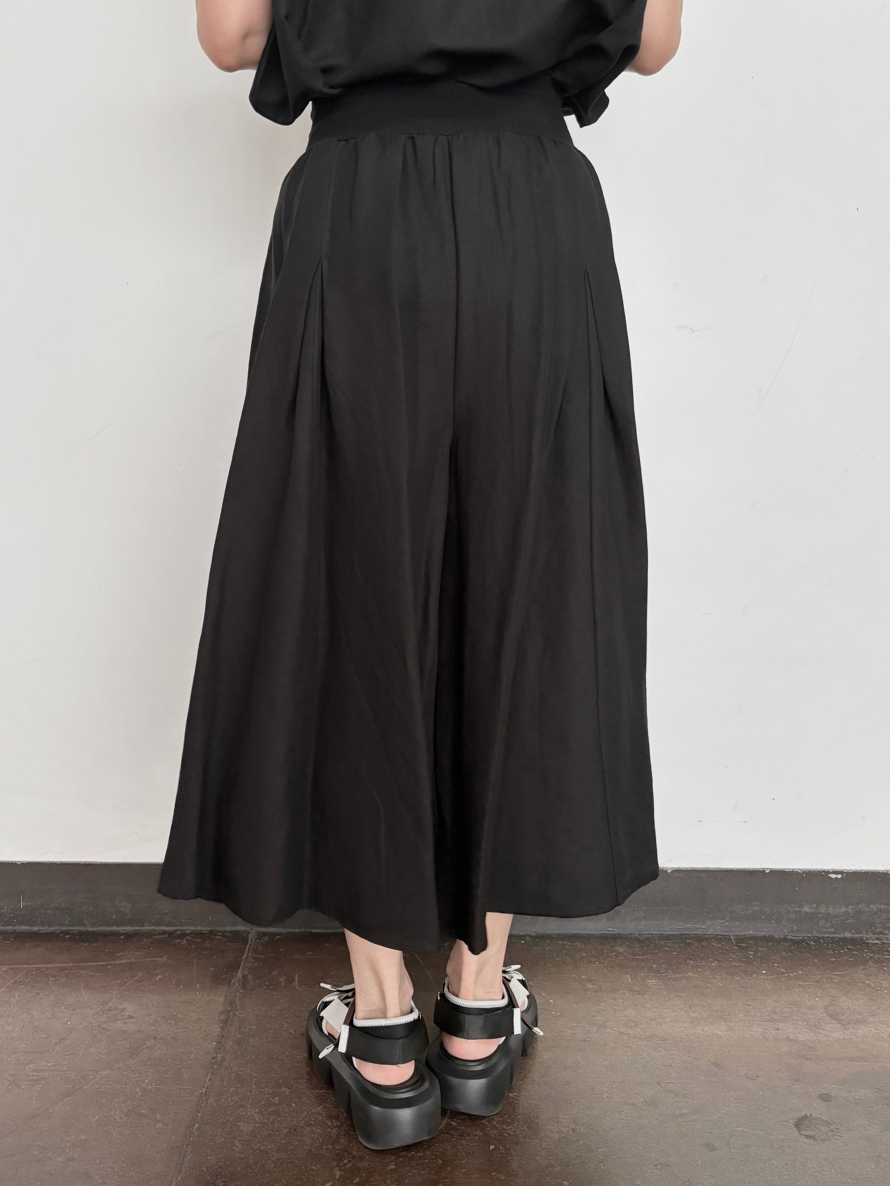 リネンタックフレアパンツ