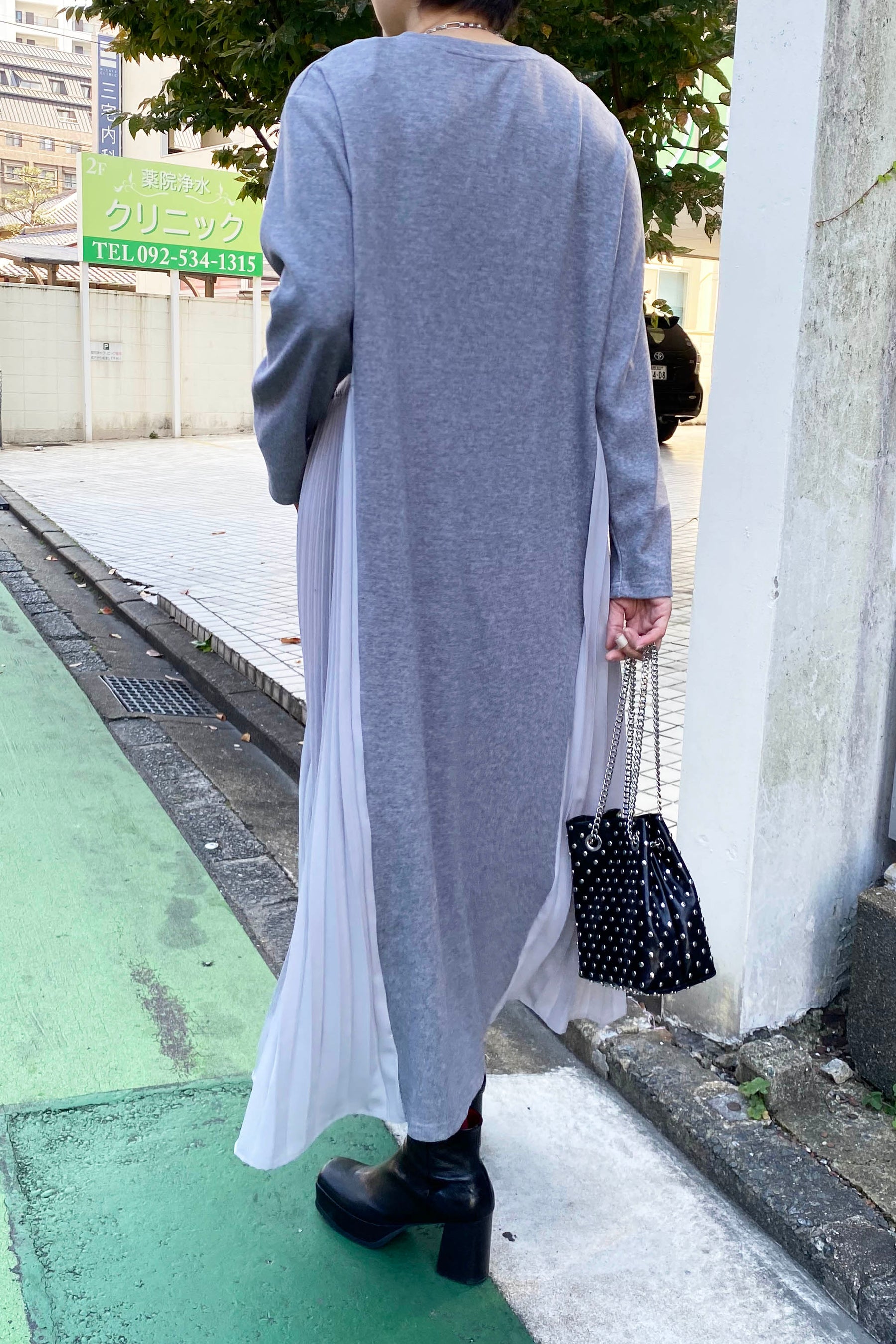 サイドプリーツ切替カットソーワンピース