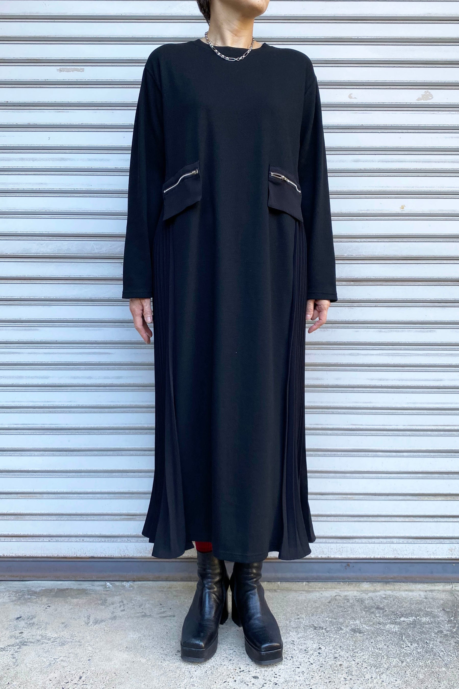 サイドプリーツ切替カットソーワンピース