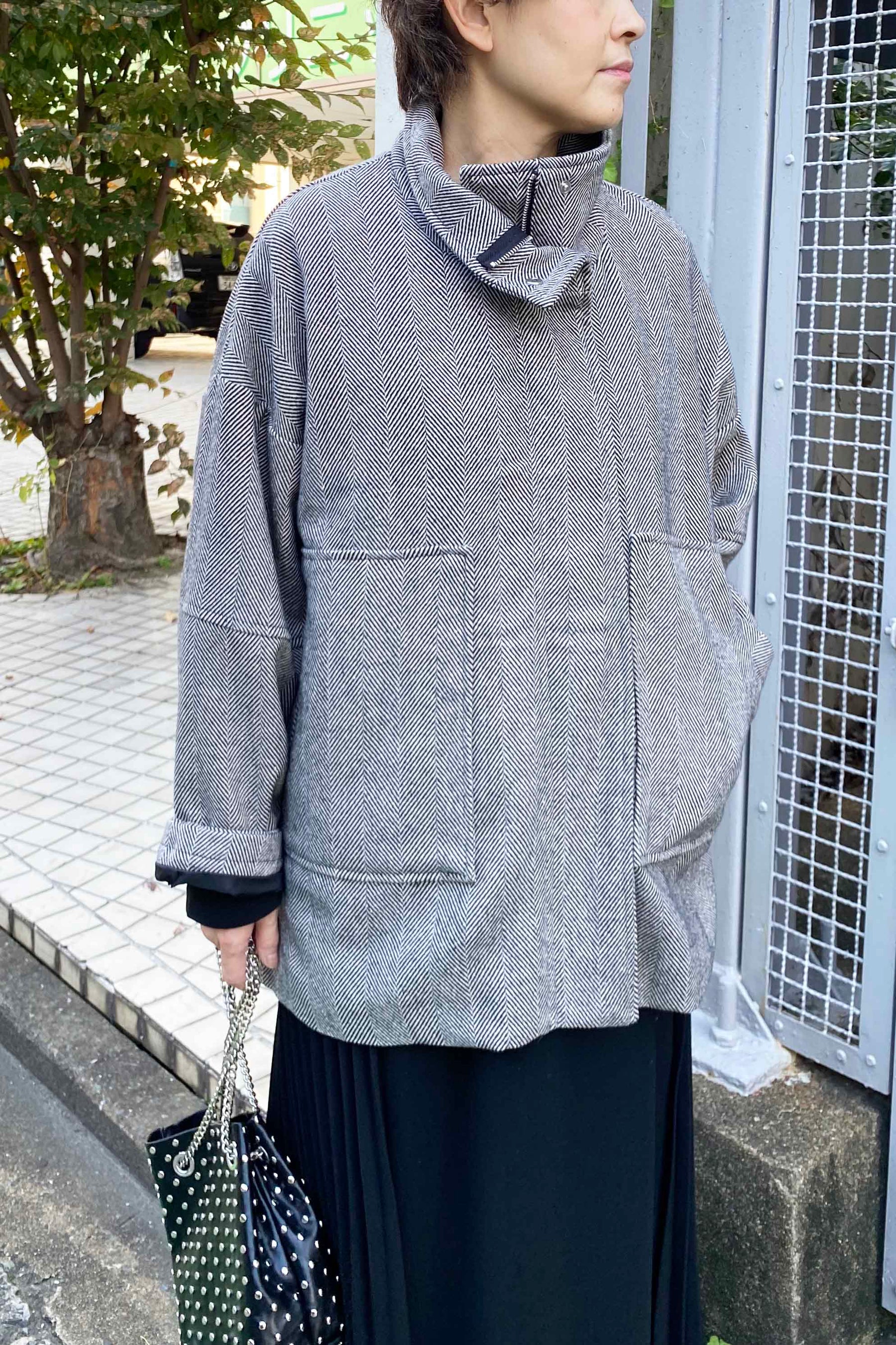 ヘリンボーンツイードハーフコート