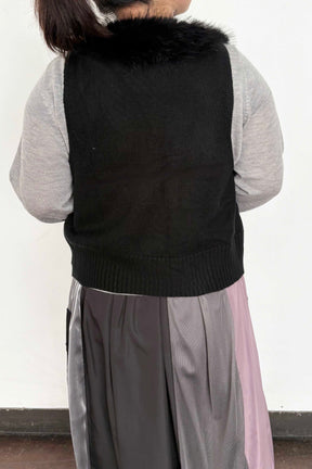 フェイクファーベスト