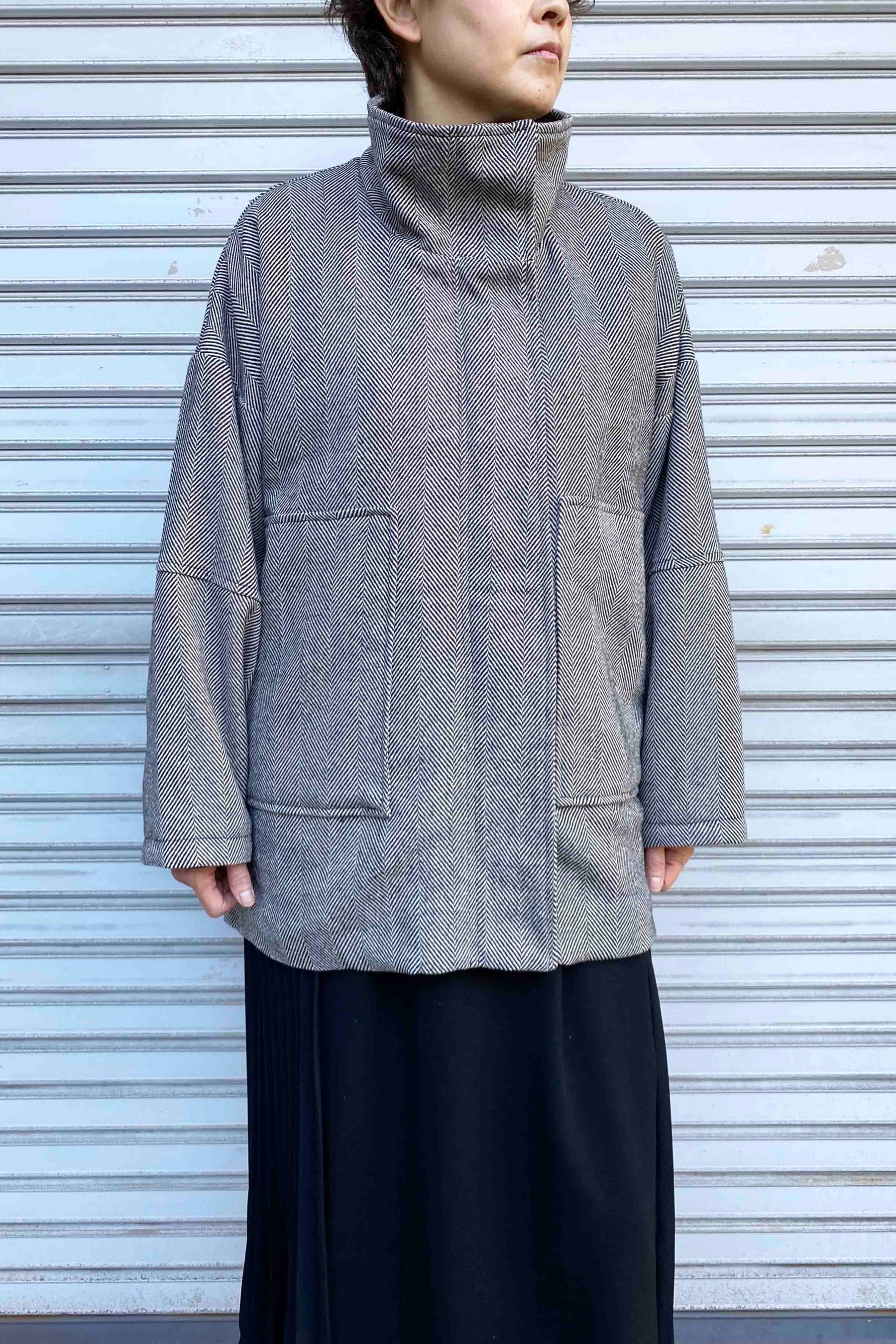ヘリンボーンツイードハーフコート