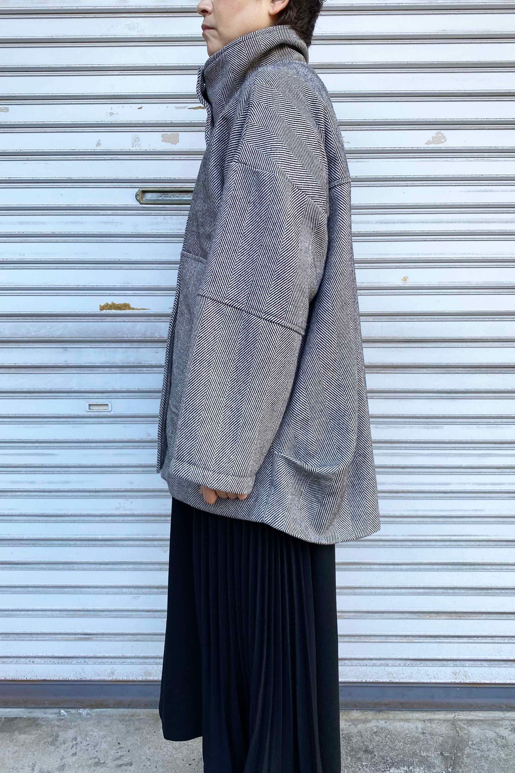 ヘリンボーンツイードハーフコート