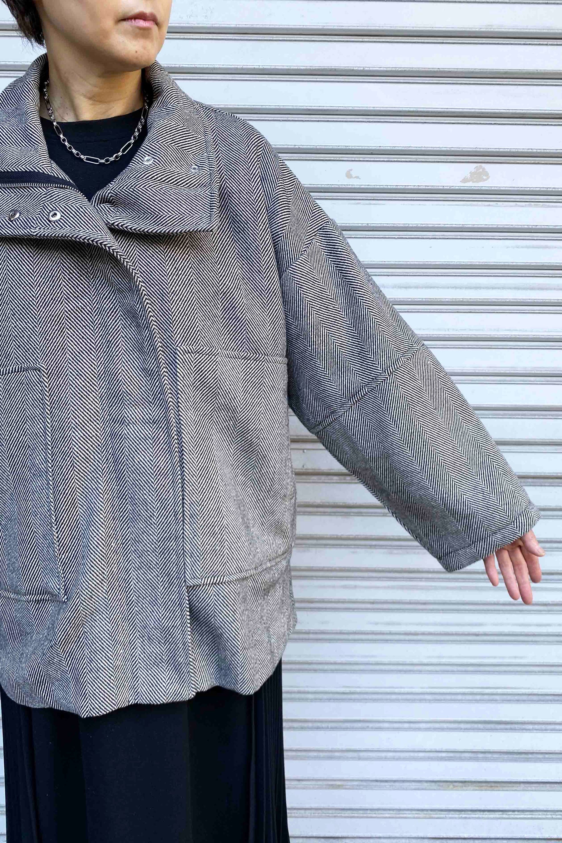 ヘリンボーンツイードハーフコート