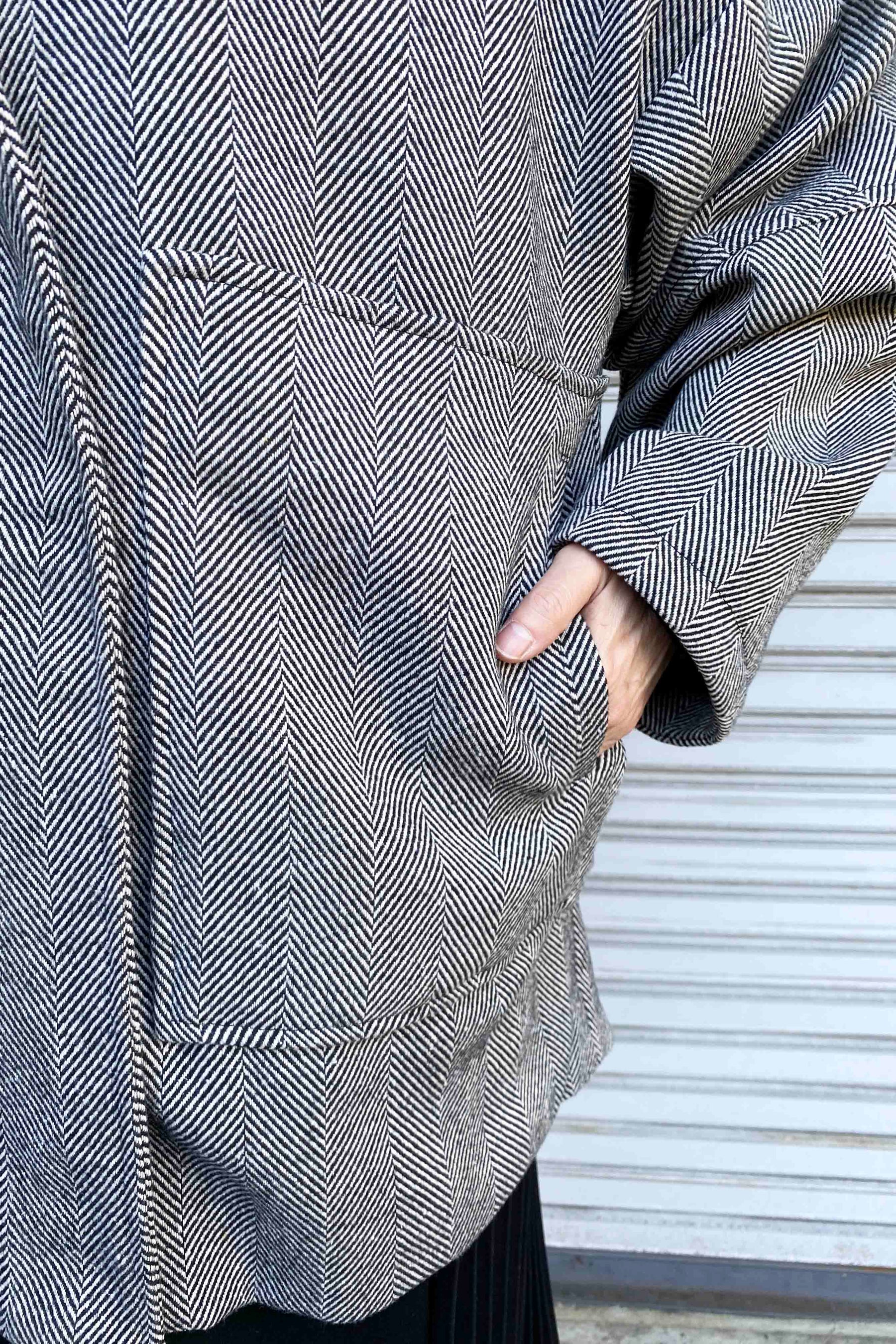 ヘリンボーンツイードハーフコート