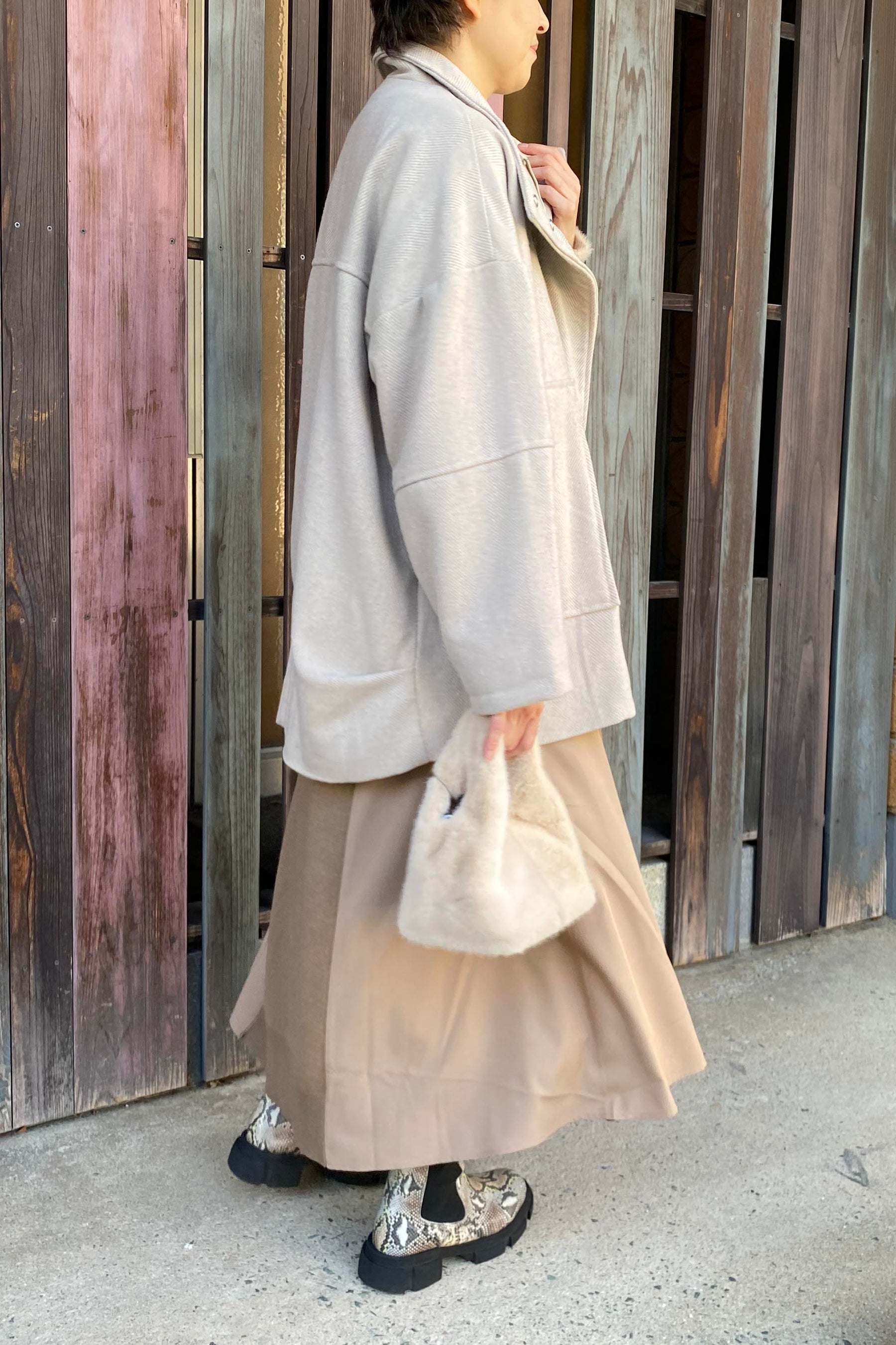 ヘリンボーンツイードハーフコート