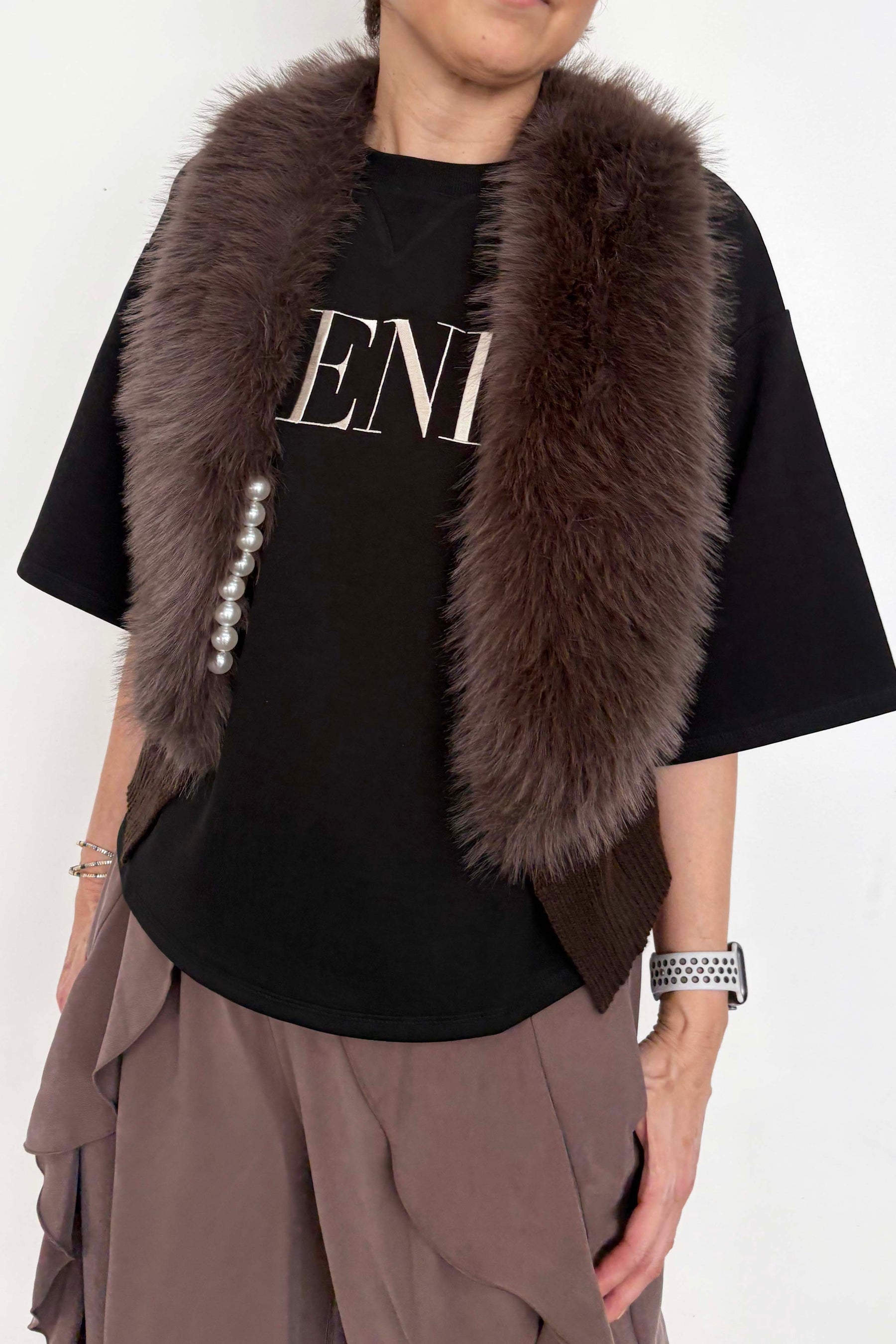 フェイクファーベスト