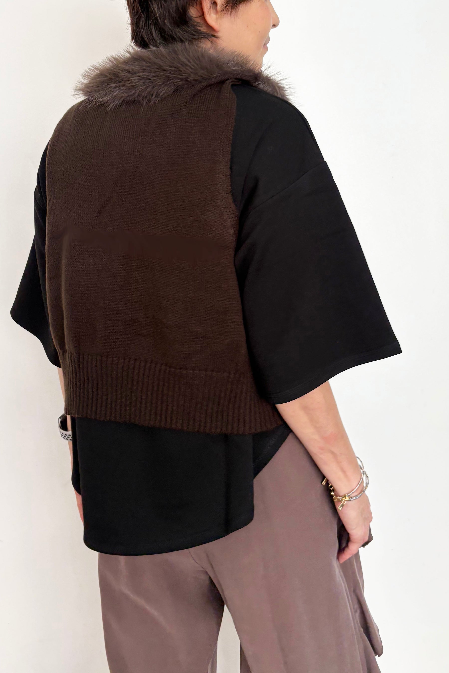 フェイクファーベスト