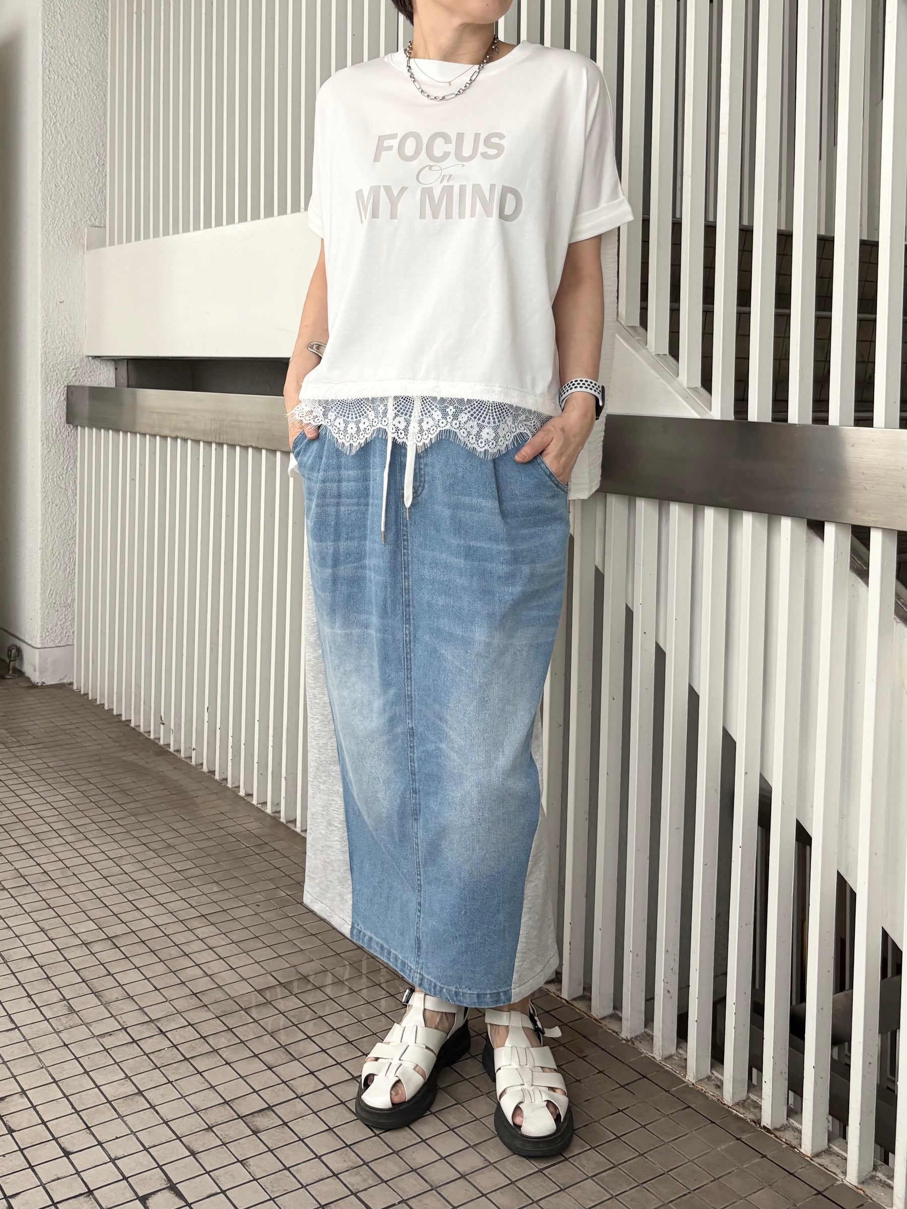 デニム×スムースカットソー切替タイトスカート