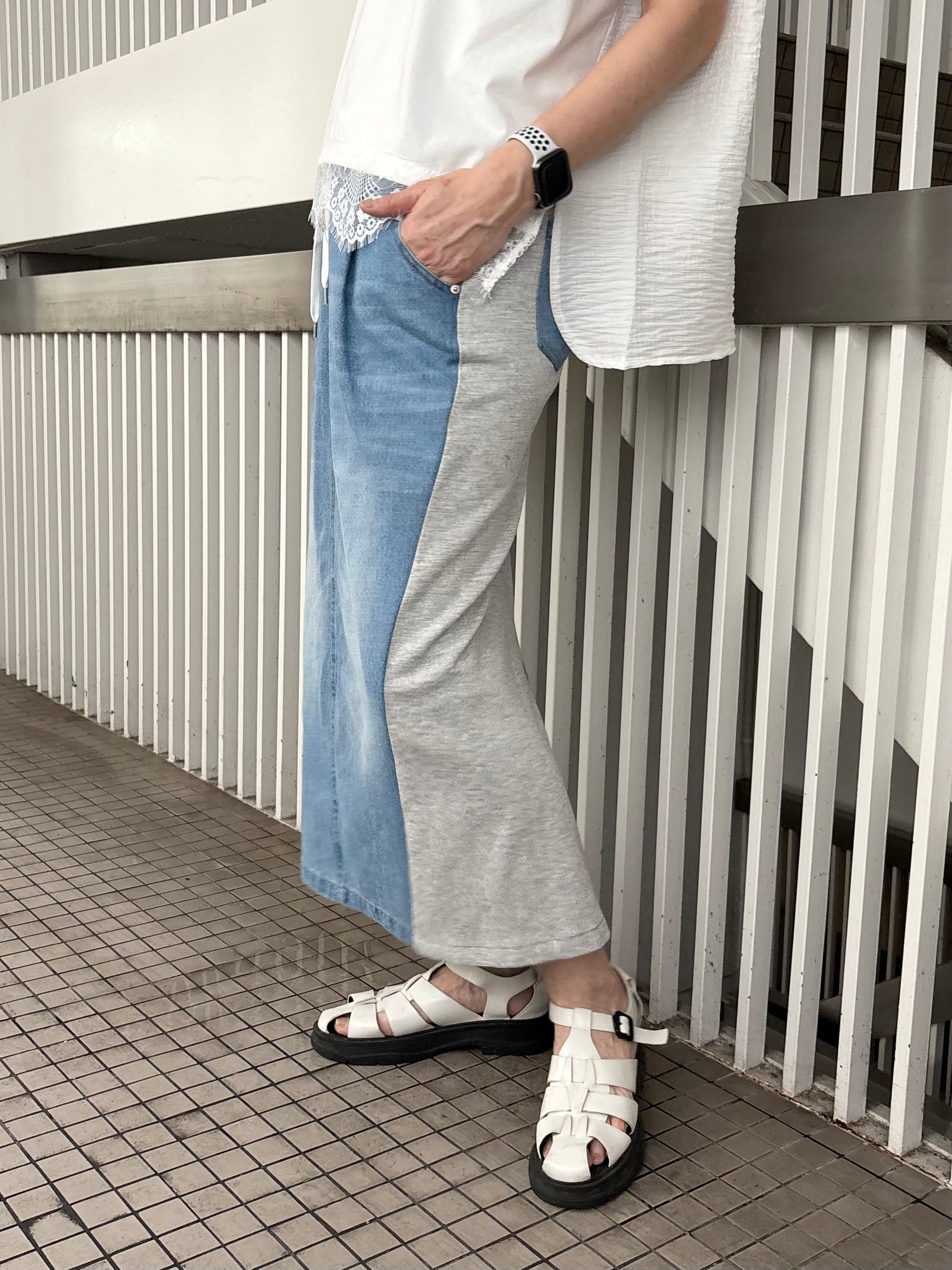 デニム×スムースカットソー切替タイトスカート