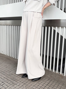 ポケットタックパンツ