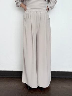 ポケットタックパンツ