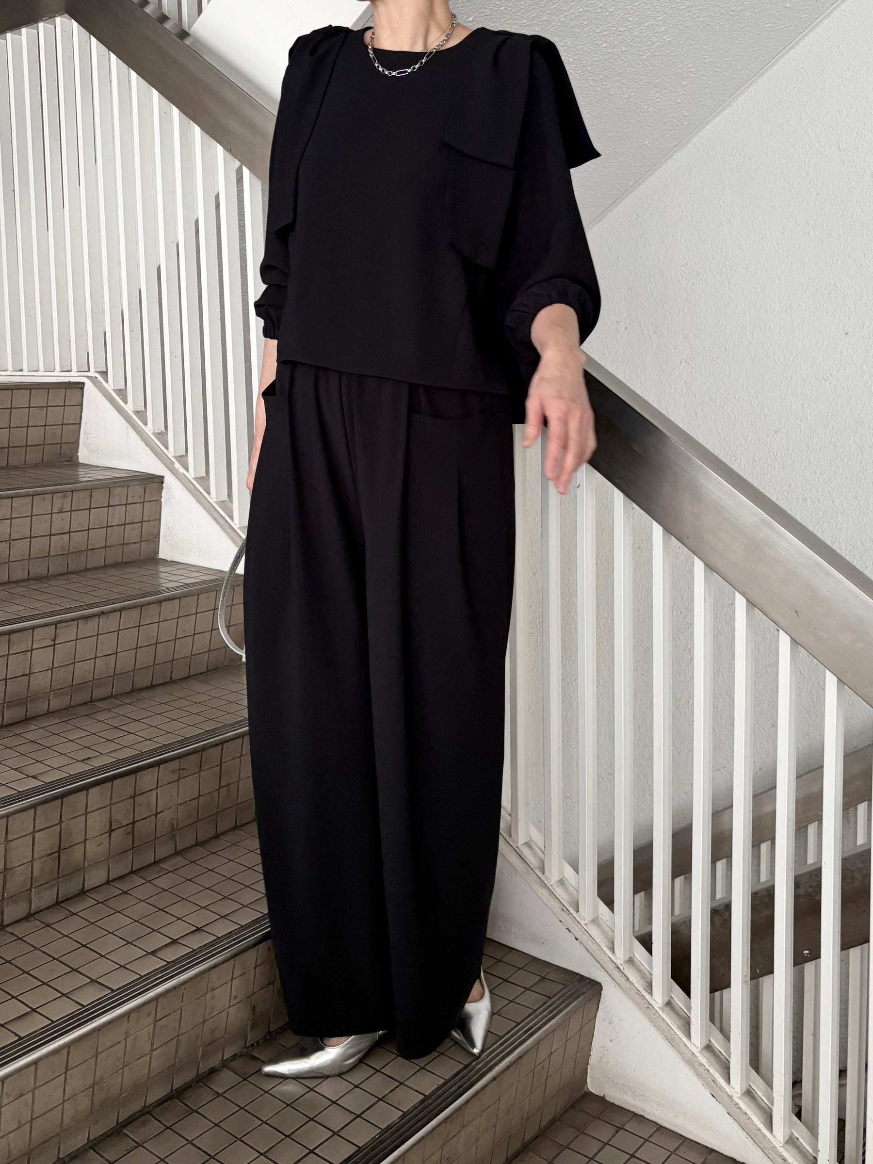 ポケットタックパンツ