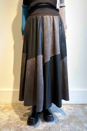 エコレザー＆スウェードハギスカート