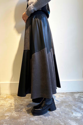 エコレザー＆スウェードハギスカート