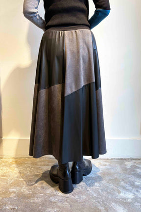 エコレザー＆スウェードハギスカート