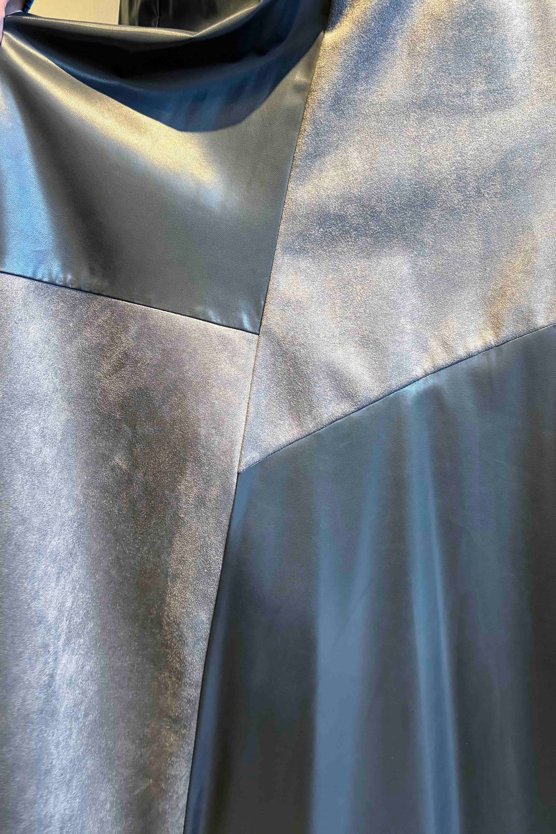 エコレザー＆スウェードハギスカート